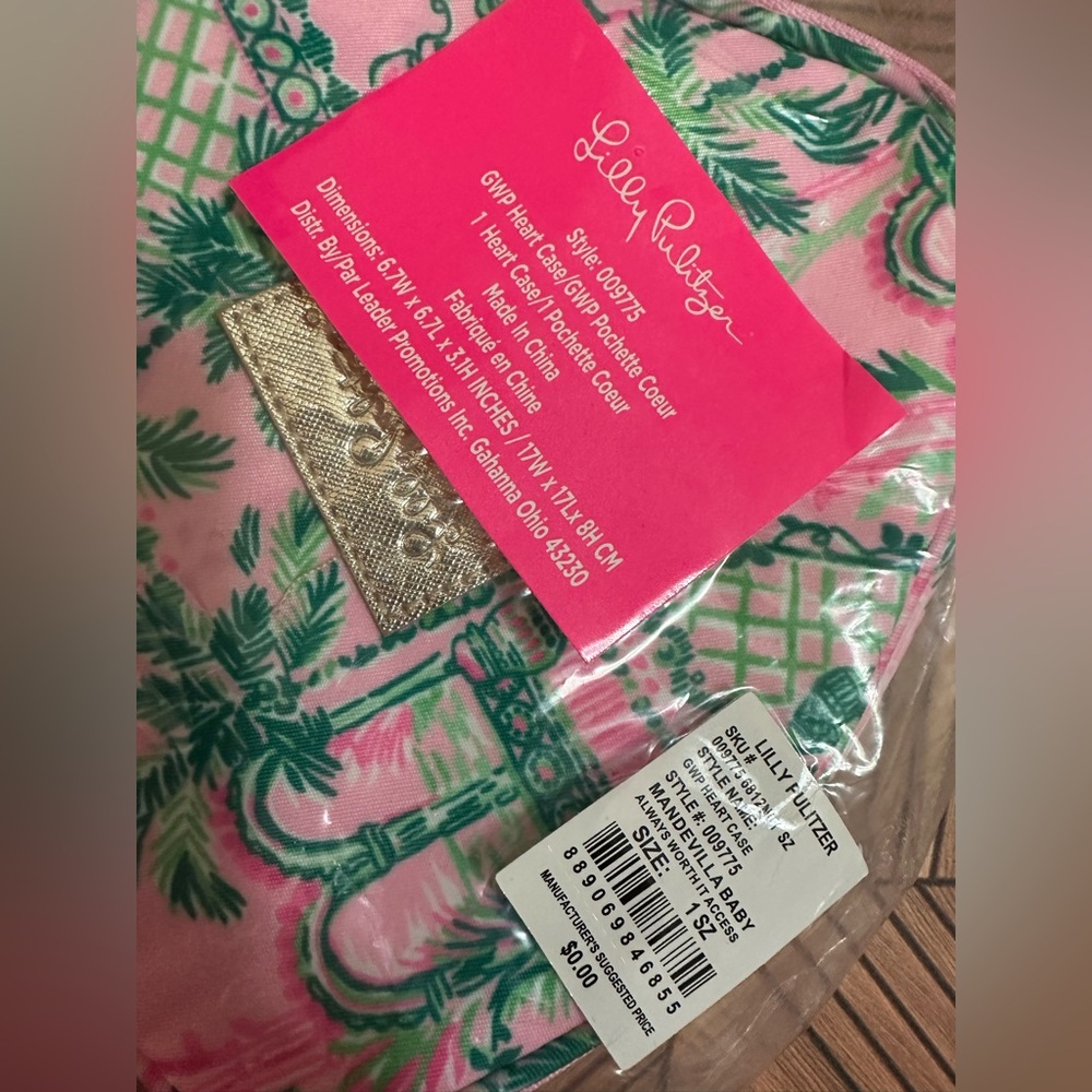NIP Lilly Pulitzer Heart Toiletry Case in Mandevilla Baby Always Worth It - Picture 3 of 4